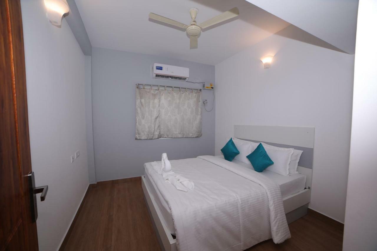 The Base Inn Puducherry Buitenkant foto