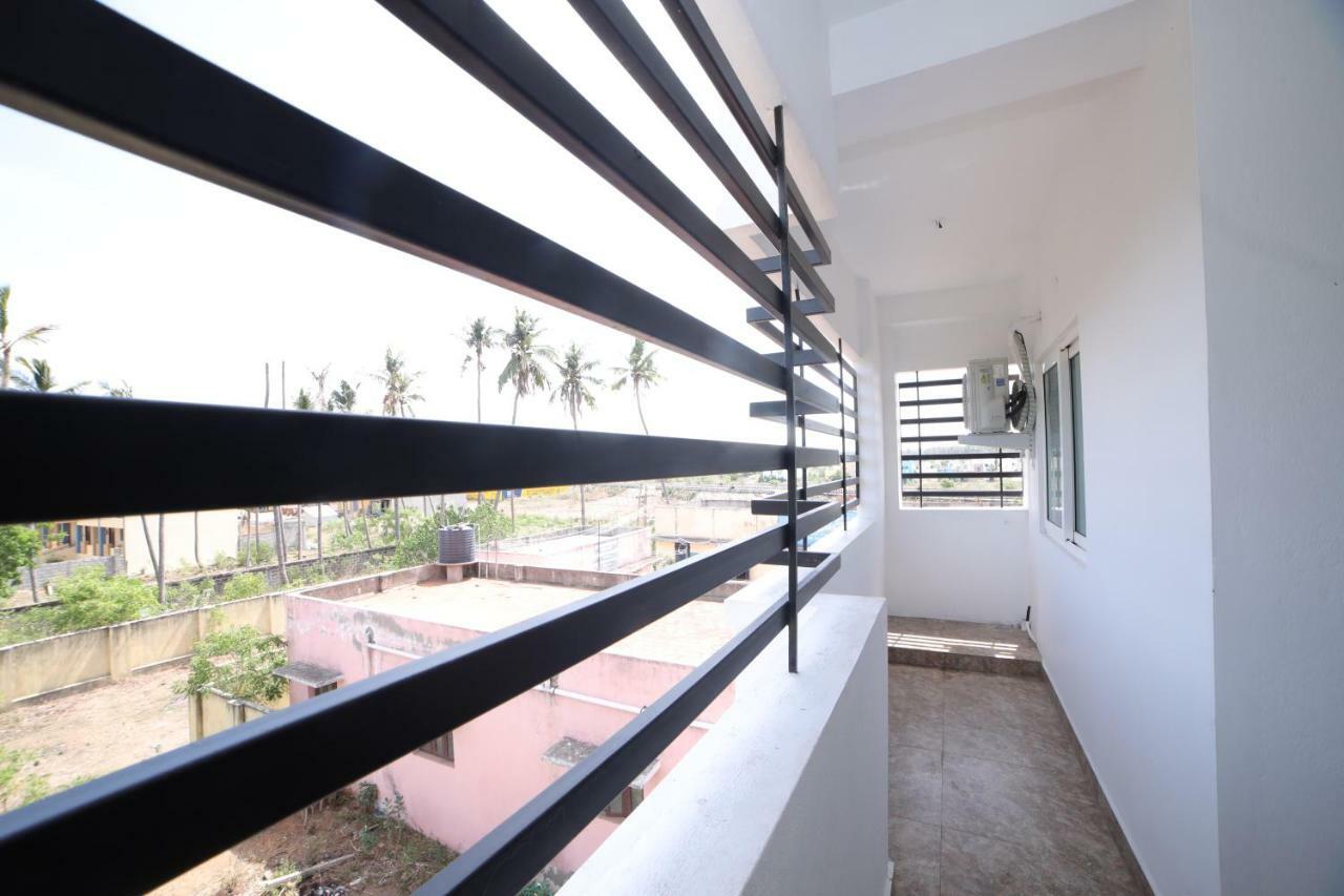 The Base Inn Puducherry Buitenkant foto