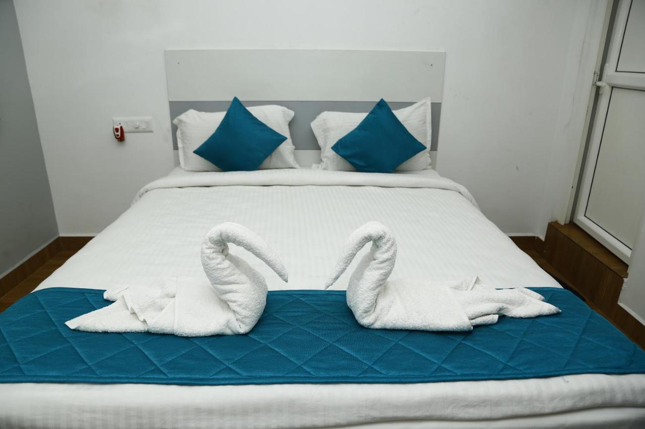The Base Inn Puducherry Buitenkant foto